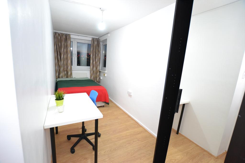 Hamlets Way, Mile End, E3 4TY